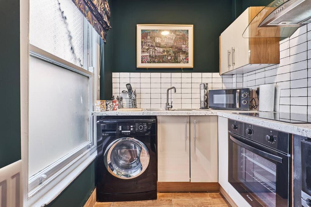 The Snug @ Clarence Apartment Londonderry Bagian luar foto