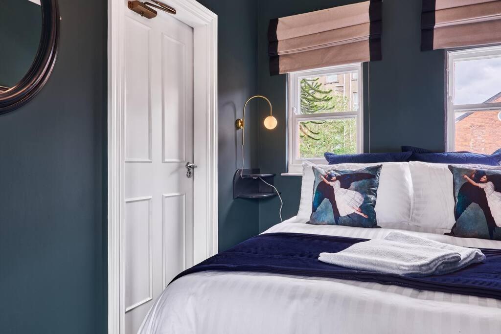 The Snug @ Clarence Apartment Londonderry Bagian luar foto