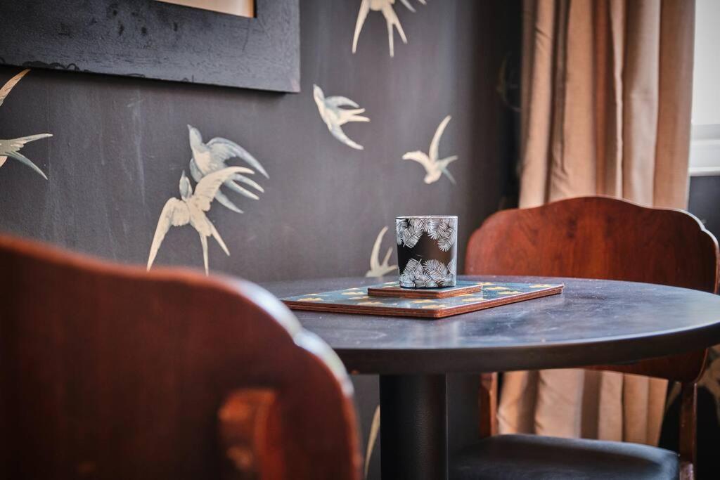 The Snug @ Clarence Apartment Londonderry Bagian luar foto