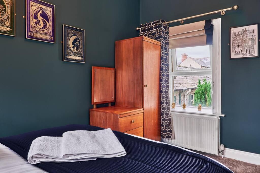 The Snug @ Clarence Apartment Londonderry Bagian luar foto