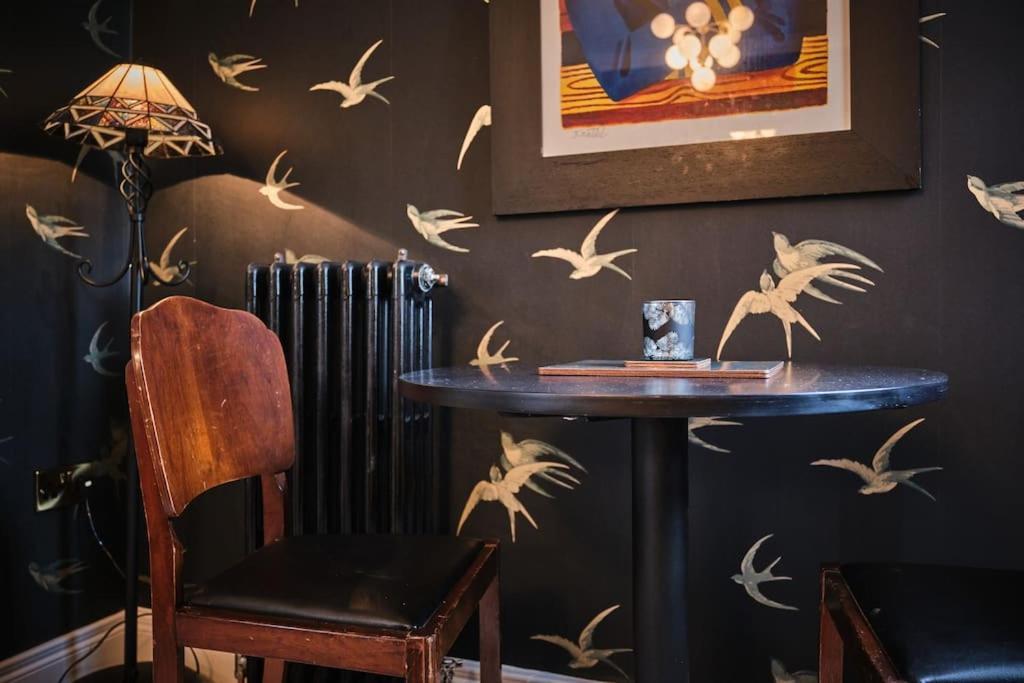The Snug @ Clarence Apartment Londonderry Bagian luar foto