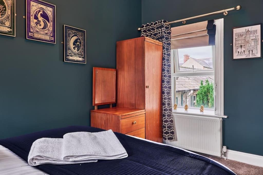 The Snug @ Clarence Apartment Londonderry Bagian luar foto